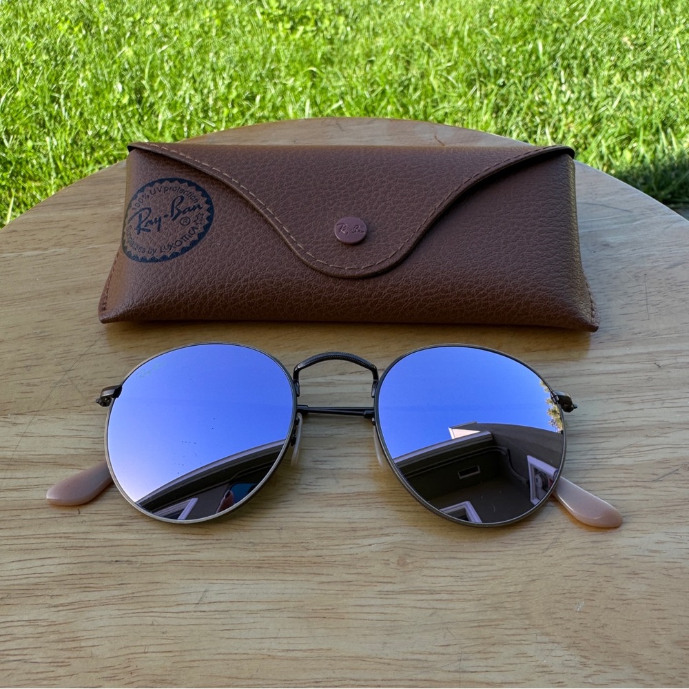 Ray-Ban Blue Reflective Sunglasses with Brown Case